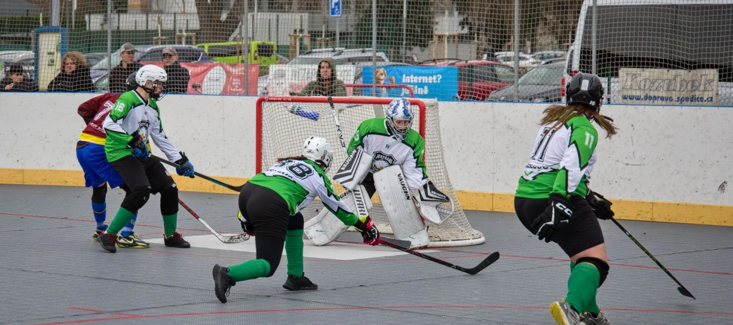 A-tým přetlačil Sršně, dorost bez bodů