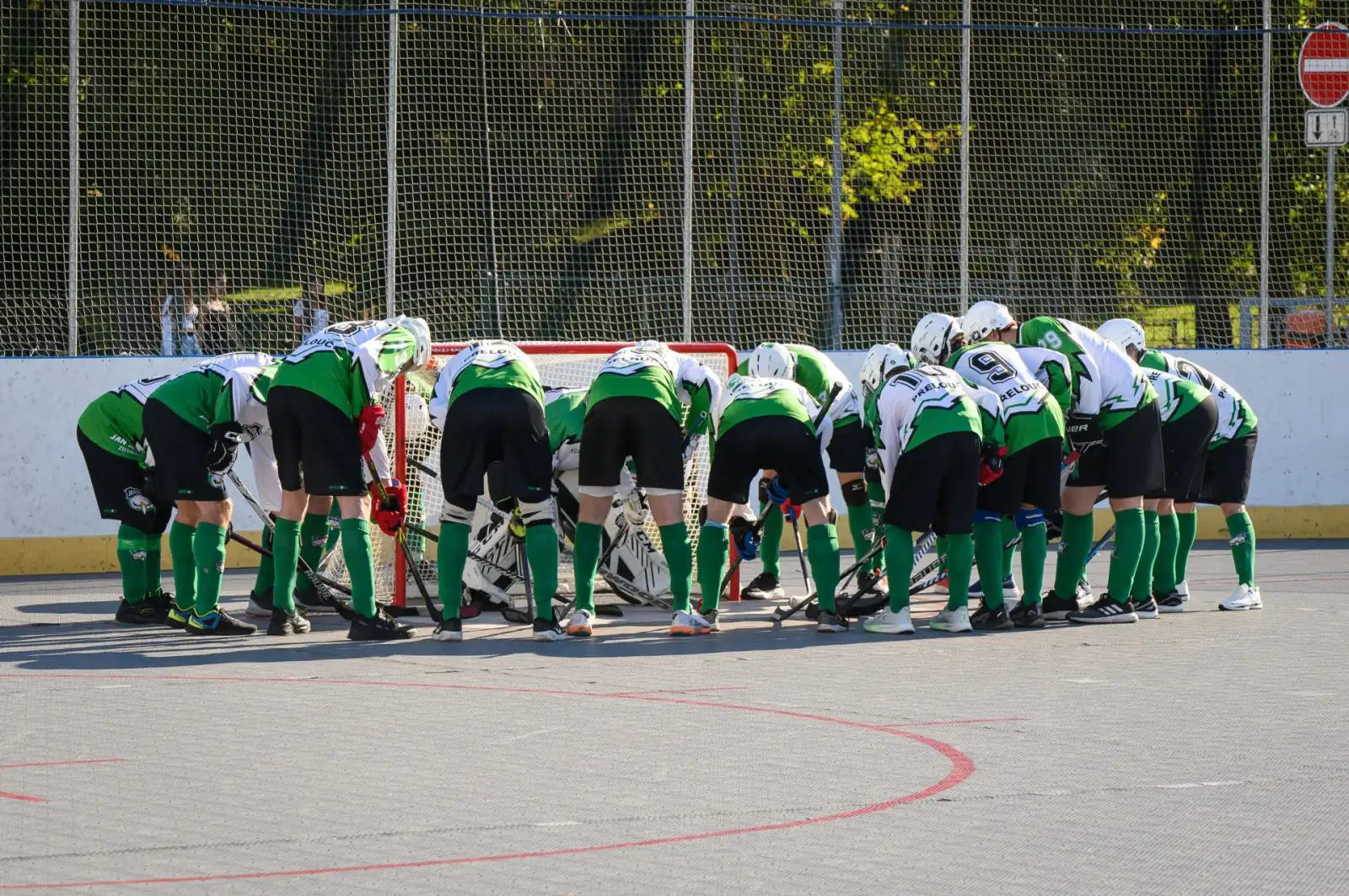 Muži vítězí na půdě vedoucích Pardubic